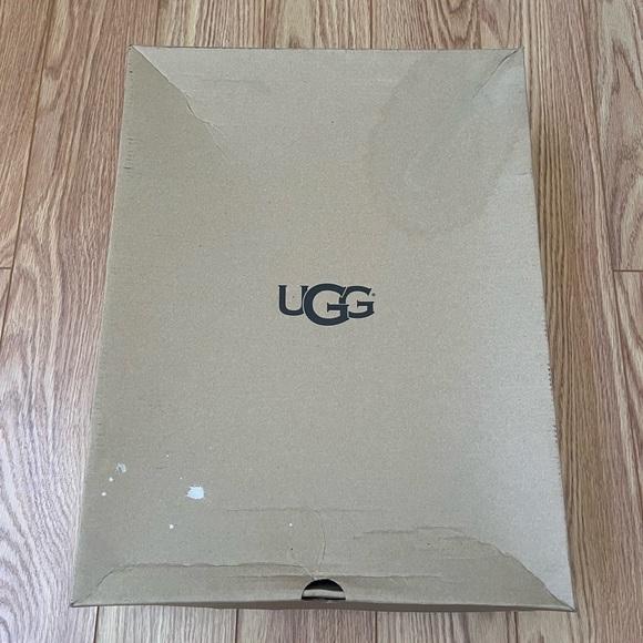 ugg bailey button boots - Picture 4 of 6